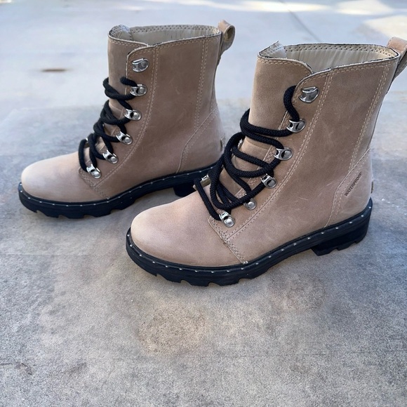 Sorel Women's Lennox Lace Waterproof Boot - Omega Taupe / Black Size 6 - Picture 2 of 9